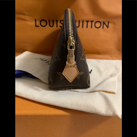 ❌GONE❌Louis Vuitton Le Patches cosmetic pouch PM - Picture 3 of 8